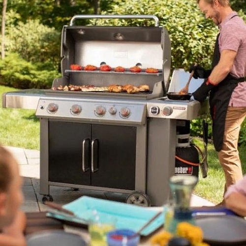 Газовый гриль Weber Genesis II EP-435 GBS черный (с конфоркой) Газовый гриль Weber Genesis II EP-435 GBS черный (с конфоркой)