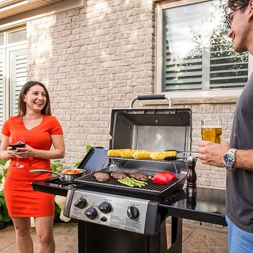 Газовый гриль Broil King Gem 330 черный (с конфоркой) Газовый гриль Broil King Gem 330 черный (с конфоркой)