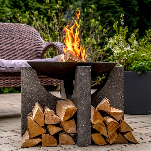 Чаша для костра чугунная Concretika PREMIUM S60 (на высоком основании) Чаша для костра чугунная Concretika PREMIUM S60 (на высоком основании)