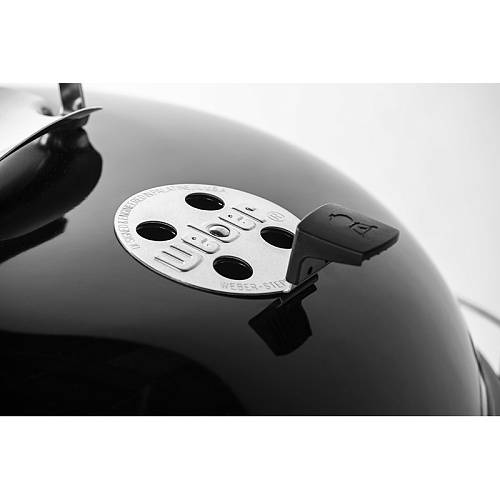 Угольный гриль Weber Master Touch GBS SE E-5755, 57 см черный Угольный гриль Weber Master Touch GBS SE E-5755, 57 см черный