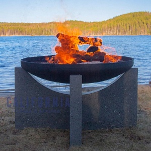 Чаша для костра чугунная Concretika PREMIUM S80 XL (на высоком основании) Чаша для костра чугунная Concretika PREMIUM S80 XL (на высоком основании)