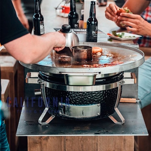 Керамический гриль Monolith ICON, черный Керамический гриль Monolith ICON, черный