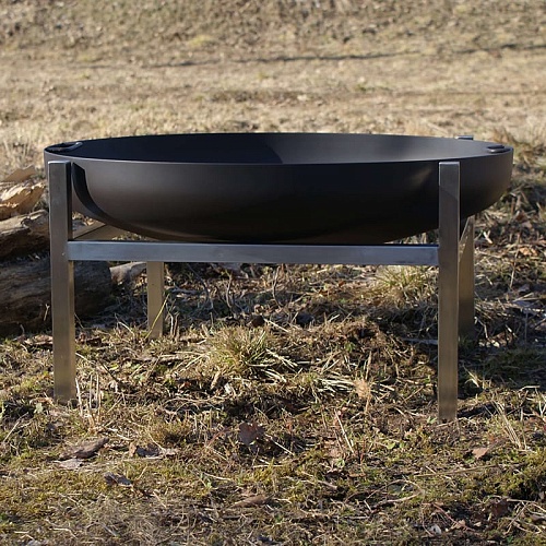 Чаша для костра стальная FireWood FW-04 на подставке (80 см.) Чаша для костра стальная FireWood FW-04 на подставке (80 см.)